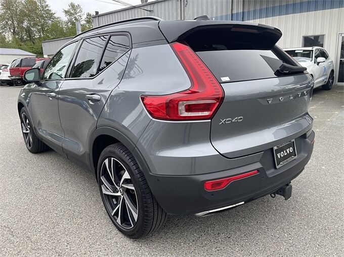 Volvo by Volvo Cars Bellevue